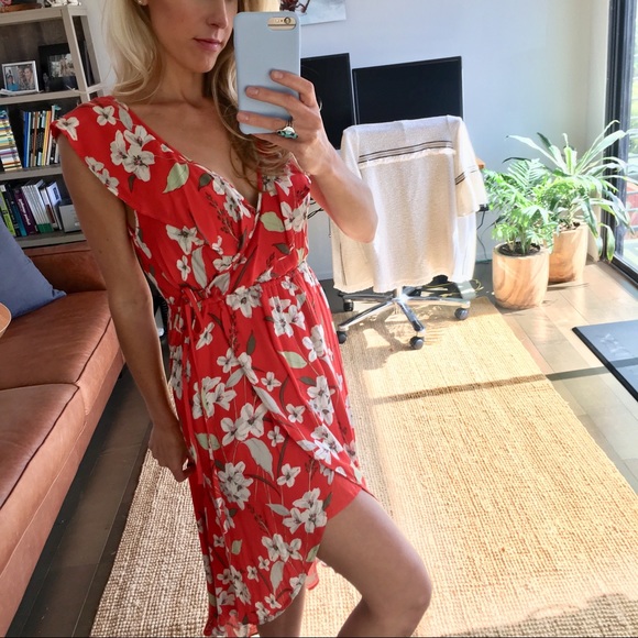Lulus Dresses & Skirts - 🎄🏝Perfect Hawaii XMAS Red Floral DRESS BB DAKOTA